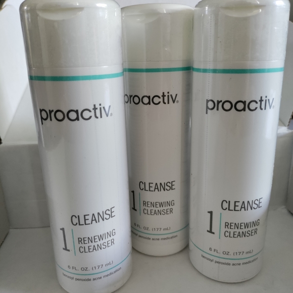 Proactiv Renewing Cleanse 3 pc acne treatment 6 FL. oz. - Picture 4 of 4